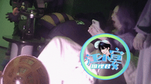 李承鉉攜愛女溫馨出街，Lucky路邊起舞萌態盡顯